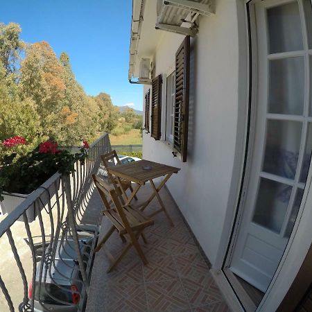 Al Sole Di Pula Bed and Breakfast Exteriör bild